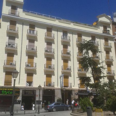 Hostal Triana Madrid Dış mekan fotoğraf